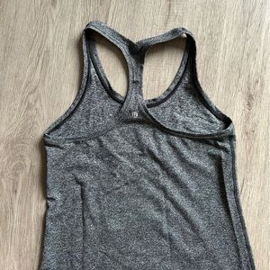 Luluemon tank top